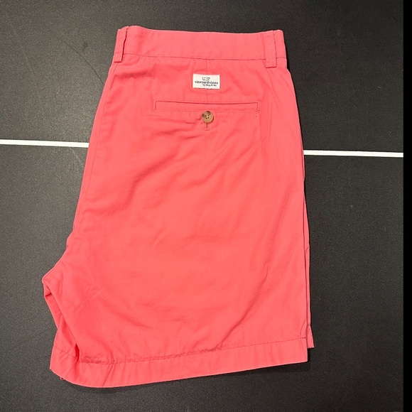 Vineyard Vines Club Shorts - Picture 3 of 7